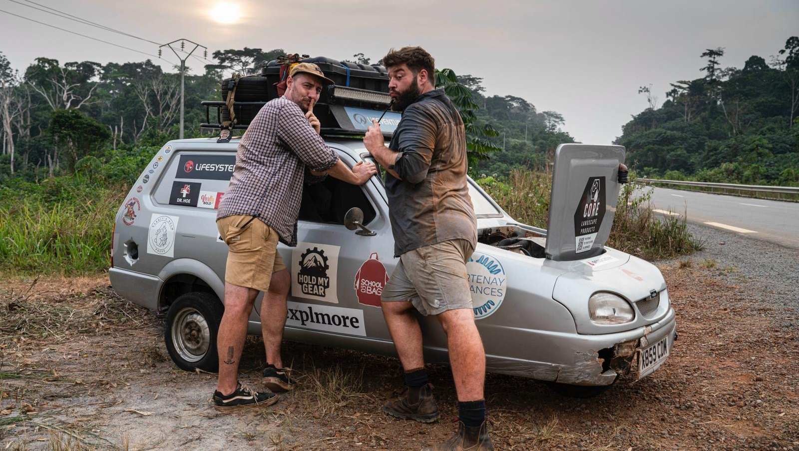 ENGINE REBUILD - London to Cape Town in a Reliant Robin