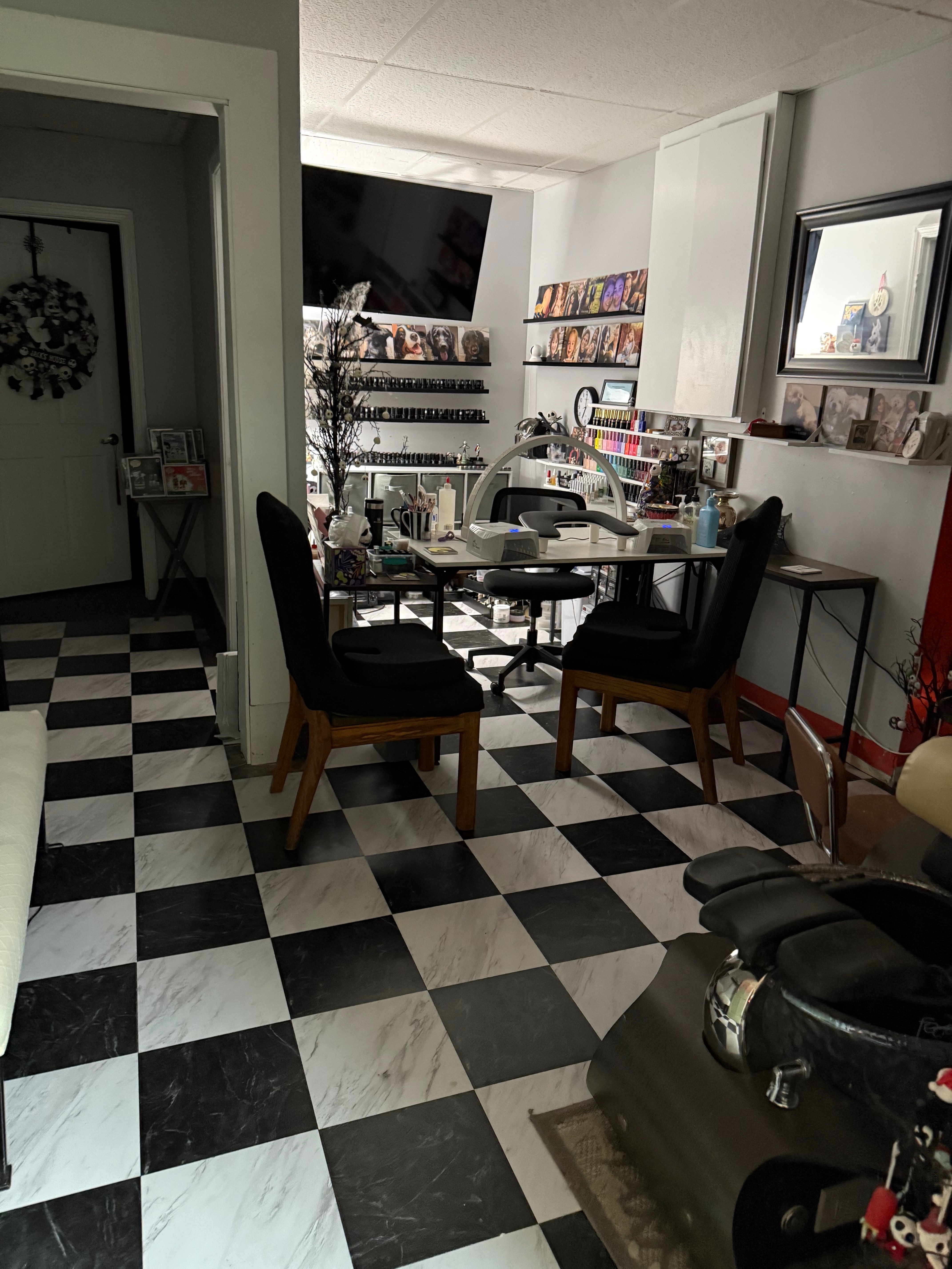 Boost Laura’s Salon After Her Dad’s Passing campaign photo, 4 of 7