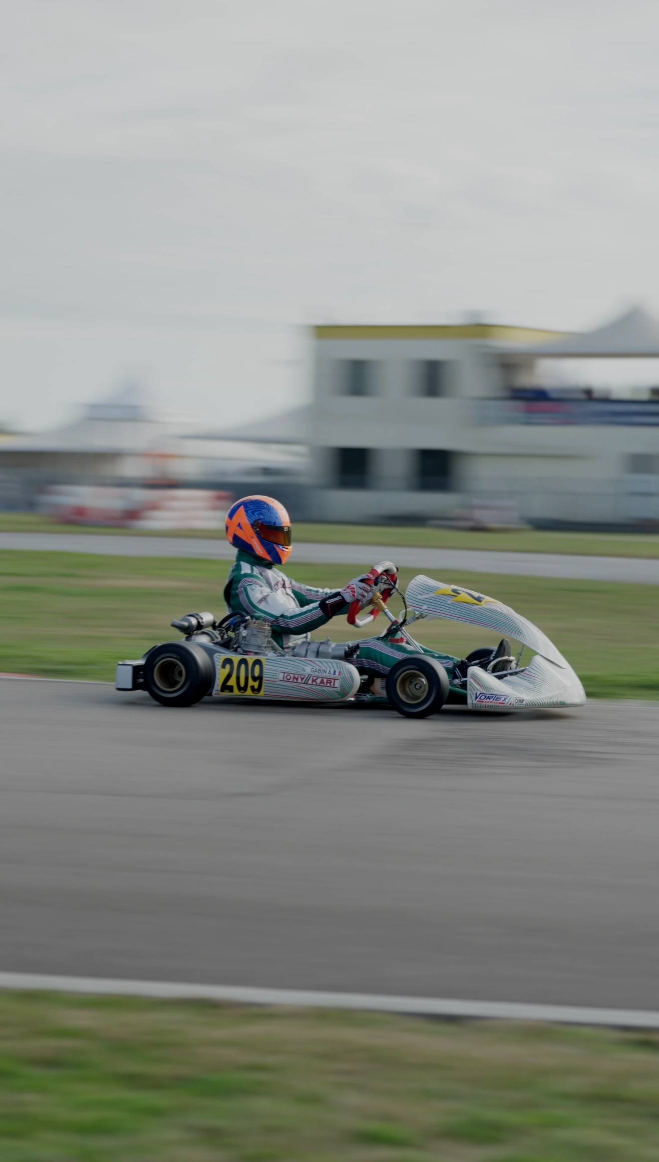 Soutenez une aventure sportive international en karting campaign photo, 4 of 5