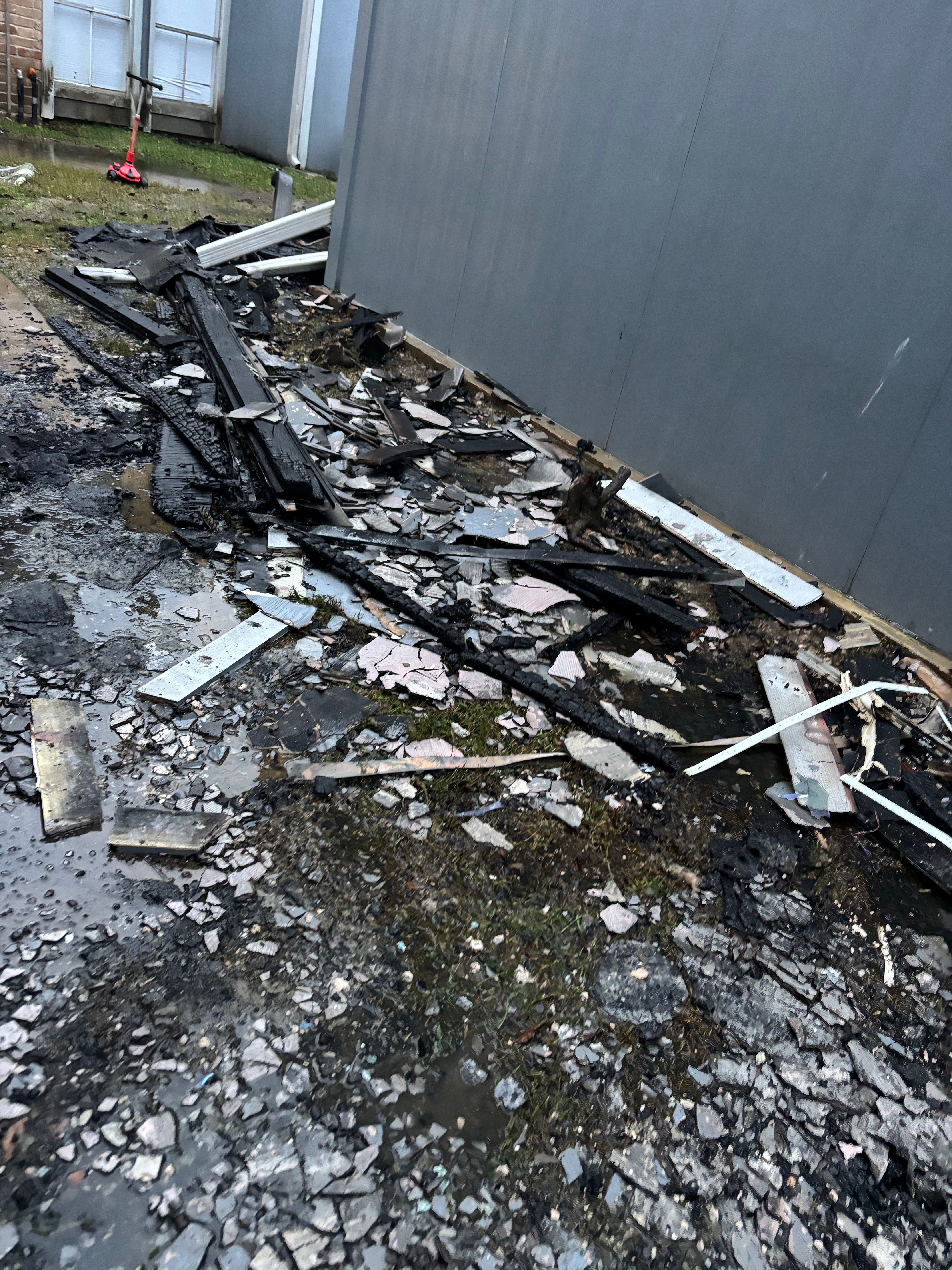Support for Family of Six After Apartment Fire campaign photo, 6 of 8
