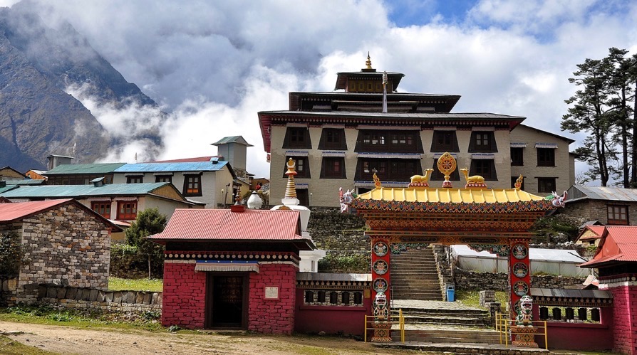 Everest Base Camp Trek – Supporting Cancer Research UK campaign photo, 4 of 8