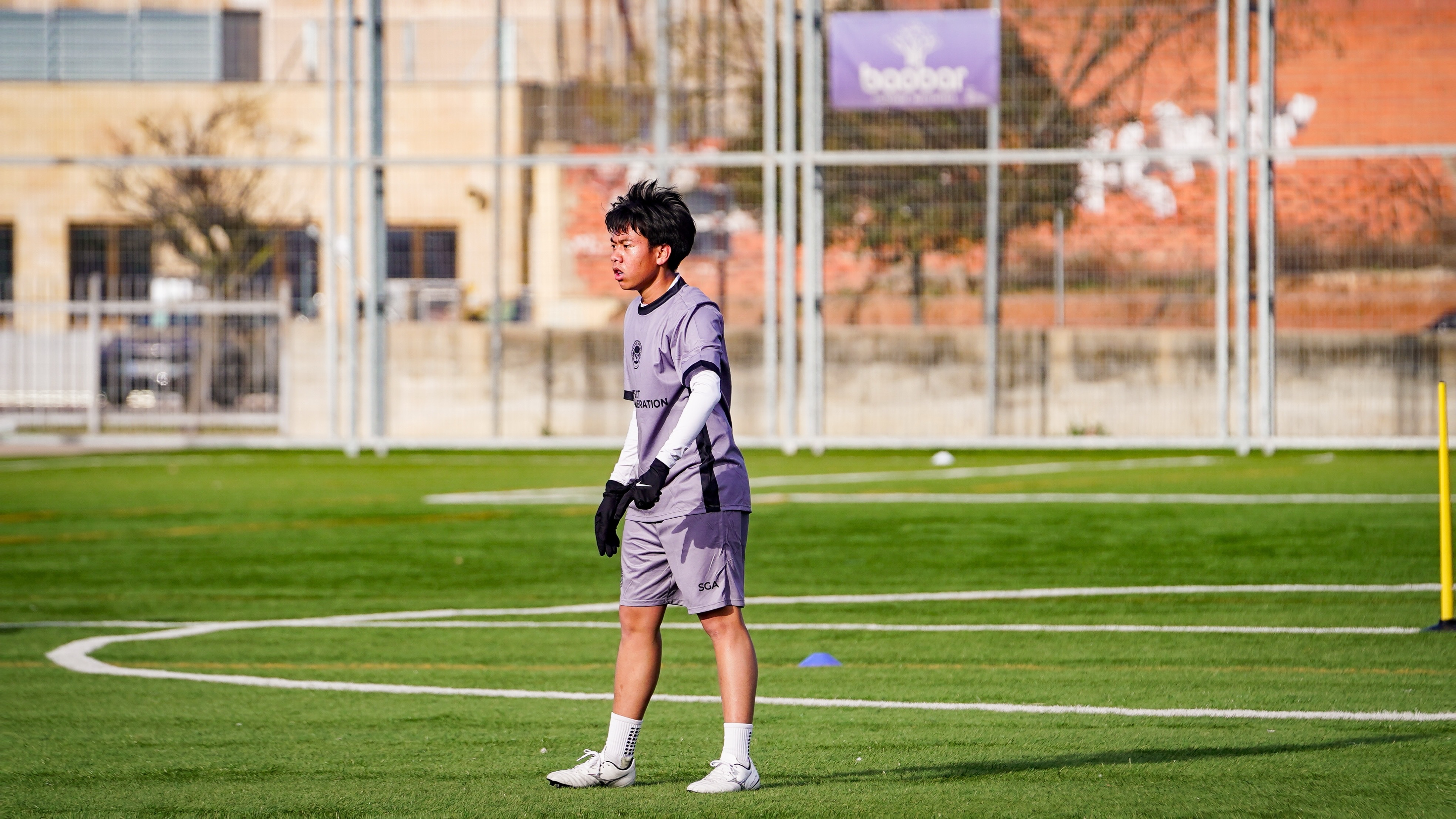 Help Y'Sunhing Pursue his soccer career in the UK campaign photo, 2 of 8