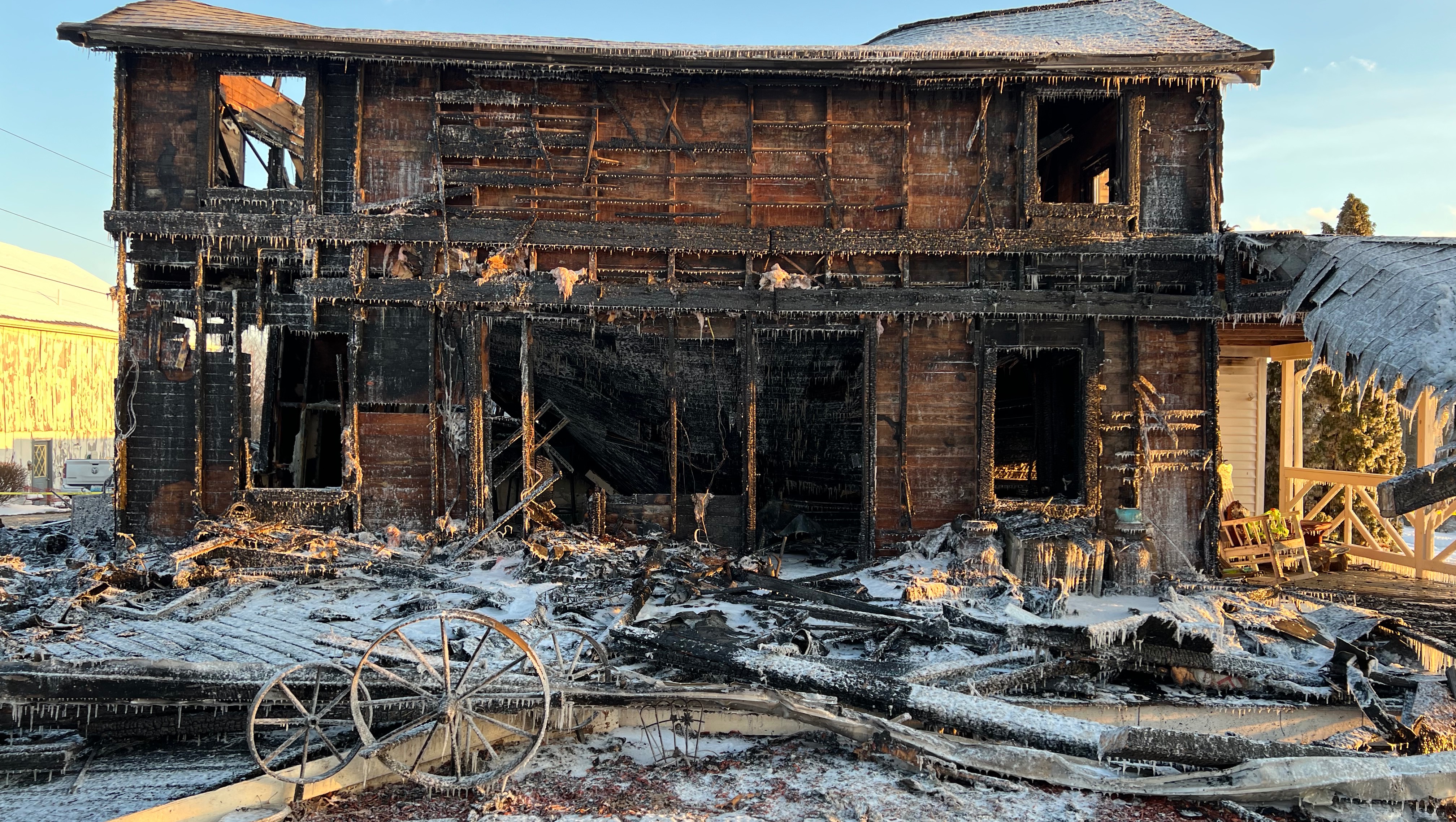 Fundraiser by Theresa Jeschke : Help Gordon & Vickie Rebuild After Fire ...