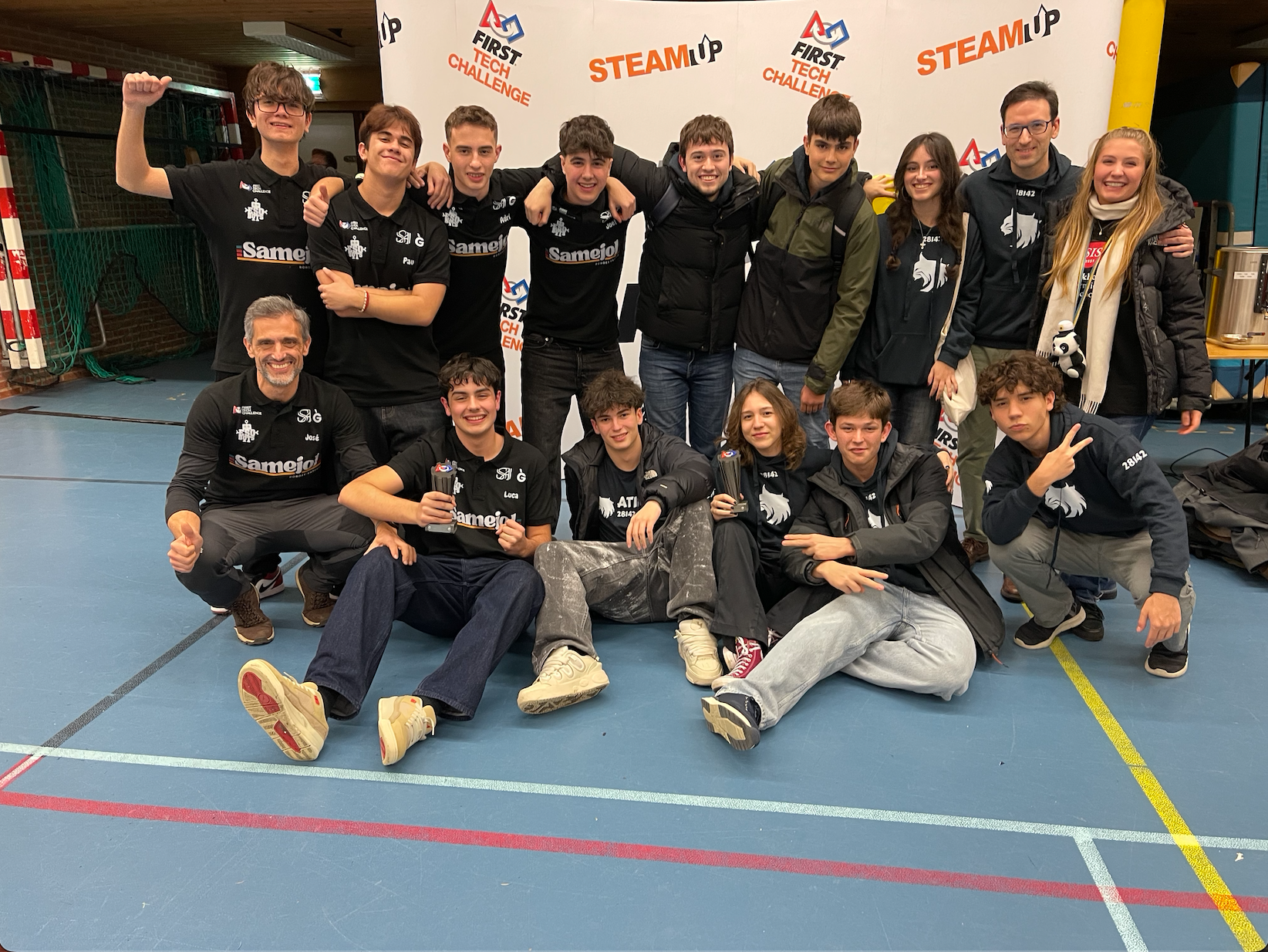 Ayuda al Equipo Samejol FTC a competir en la Final Europea campaign photo, 2 of 5