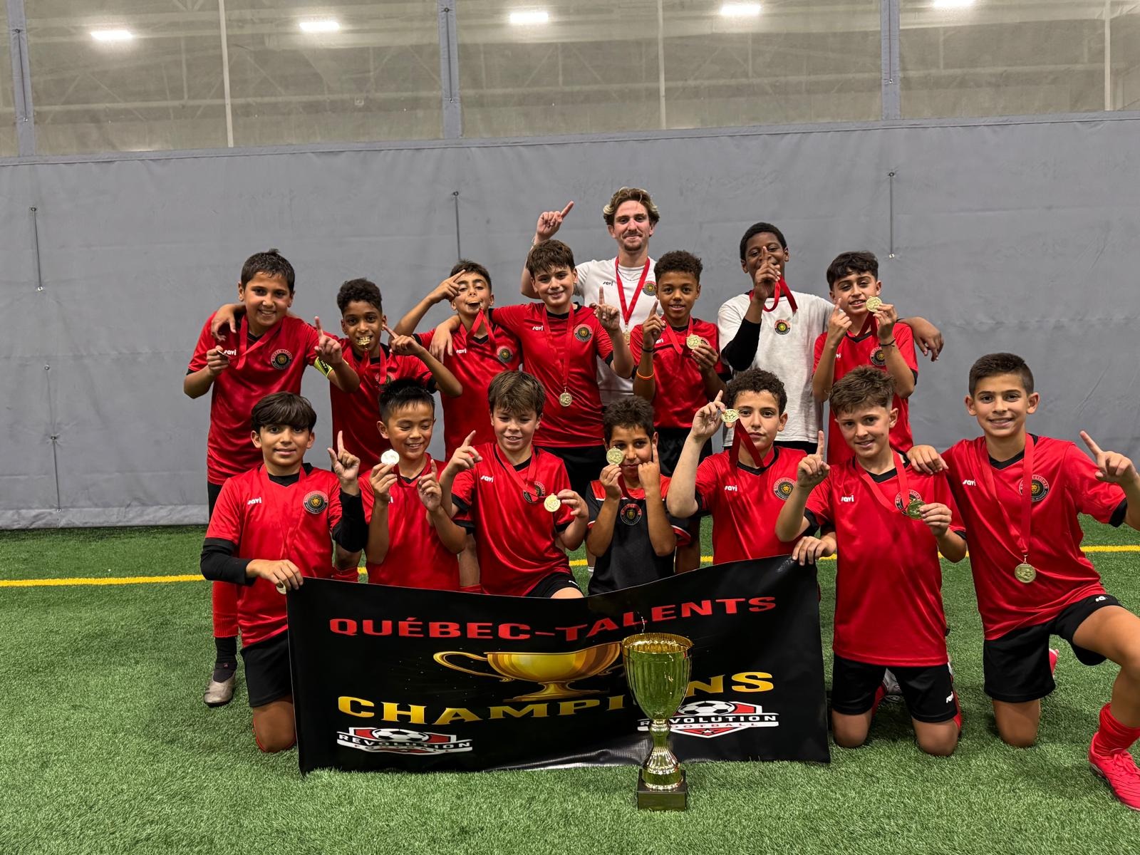 Apoyemos a Lucas a cumplir su sueño futbolistico. campaign photo, 6 of 7