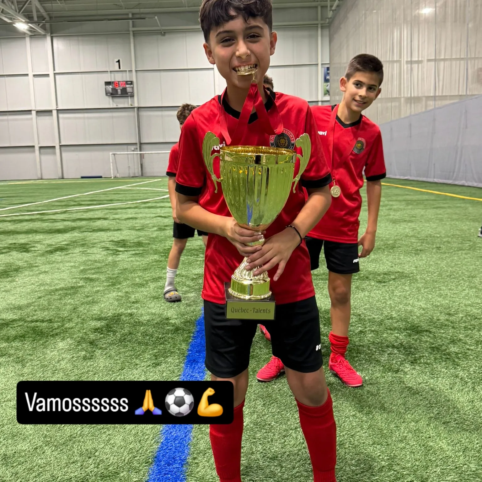 Apoyemos a Lucas a cumplir su sueño futbolistico. campaign photo, 2 of 7