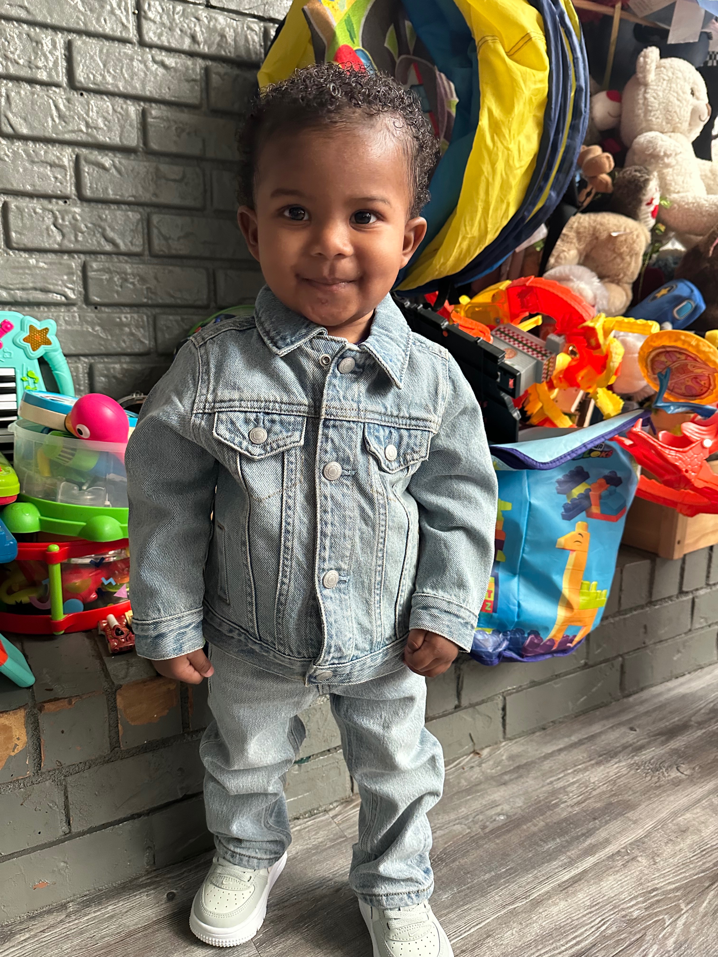 Help Kaiaesha’s Family Rebuild After Fire campaign photo, 5 of 7