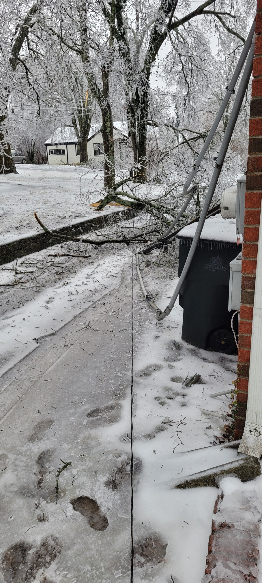 Help The Meyer's Family Recover From the Nashville Ice Storm campaign photo, 2 of 8