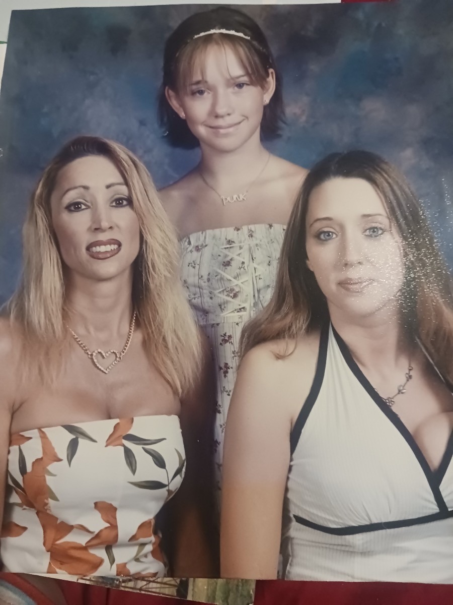 Support Lori Forker's Funeral Expenses campaign photo, 5 of 8