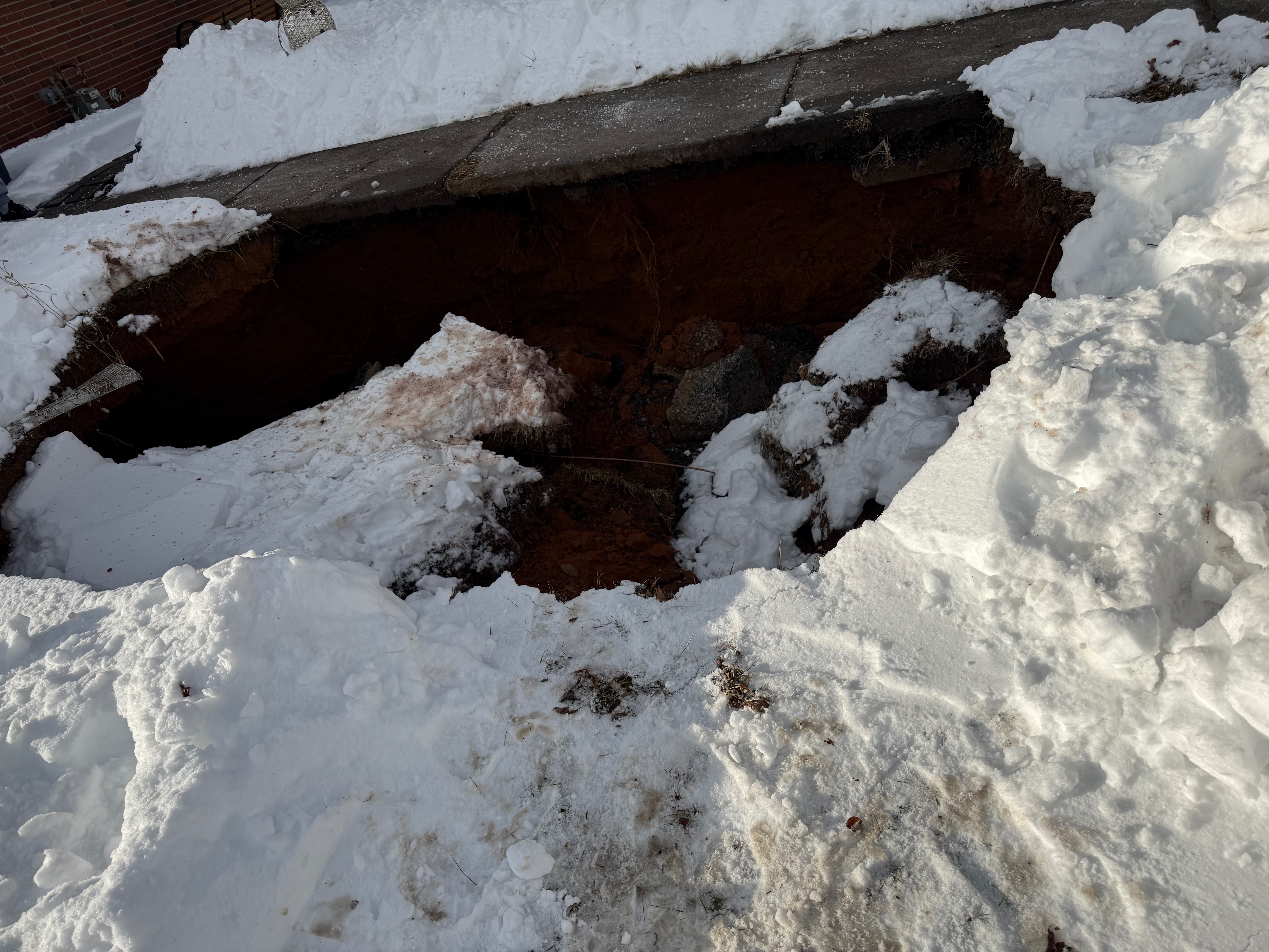 Help Cynthia and Jeffrey After Sinkhole Evacuation campaign photo, 6 of 8