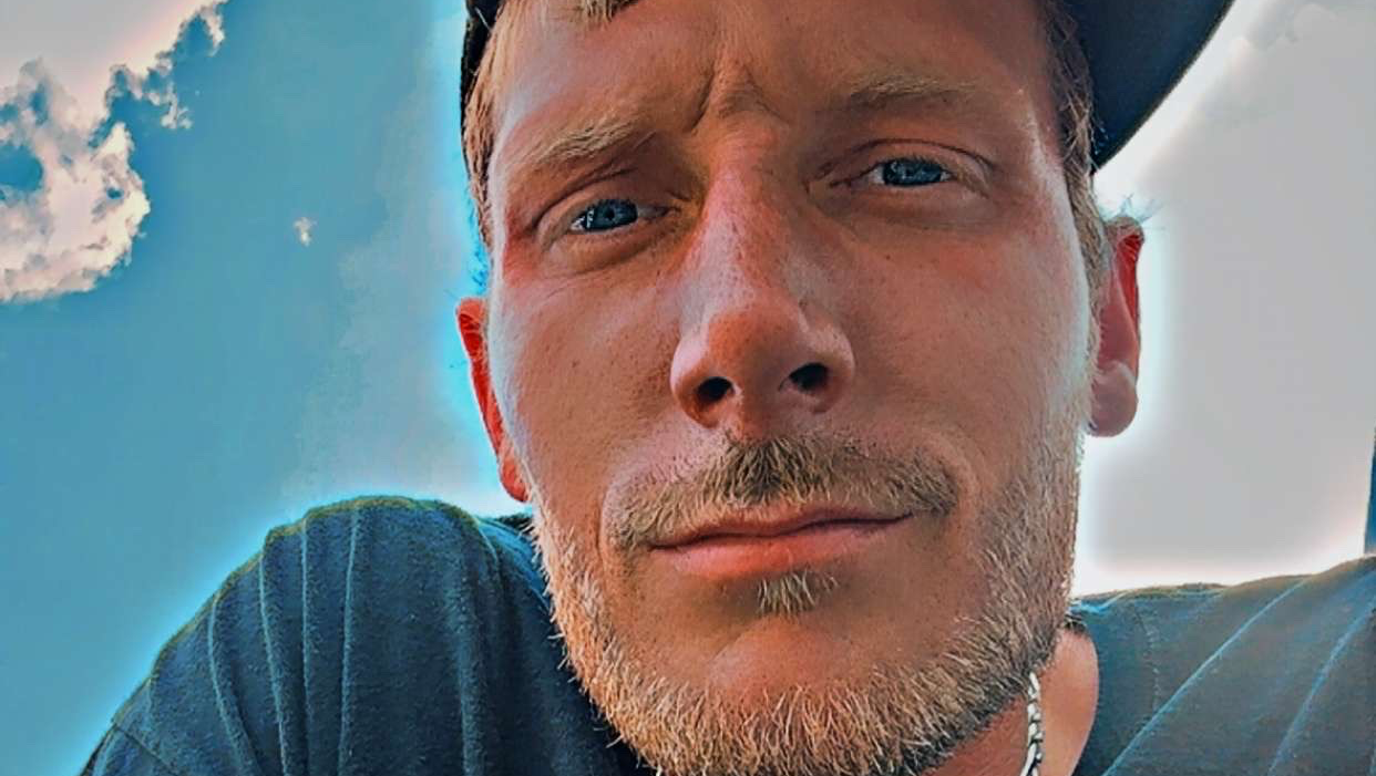 Help and support Drew’s dreams for a new start! photo