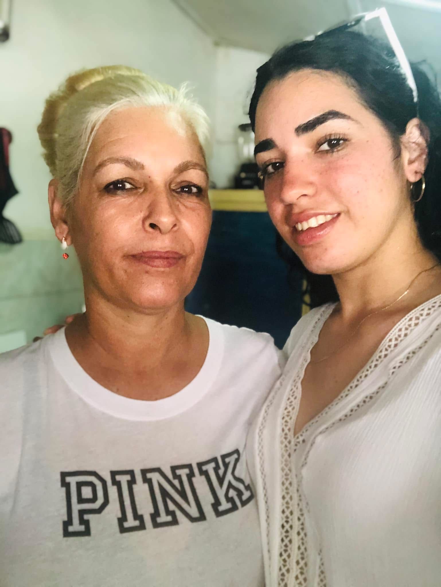 Urgent Help for My Mom Fighting Cancer Alone campaign photo, 6 of 8