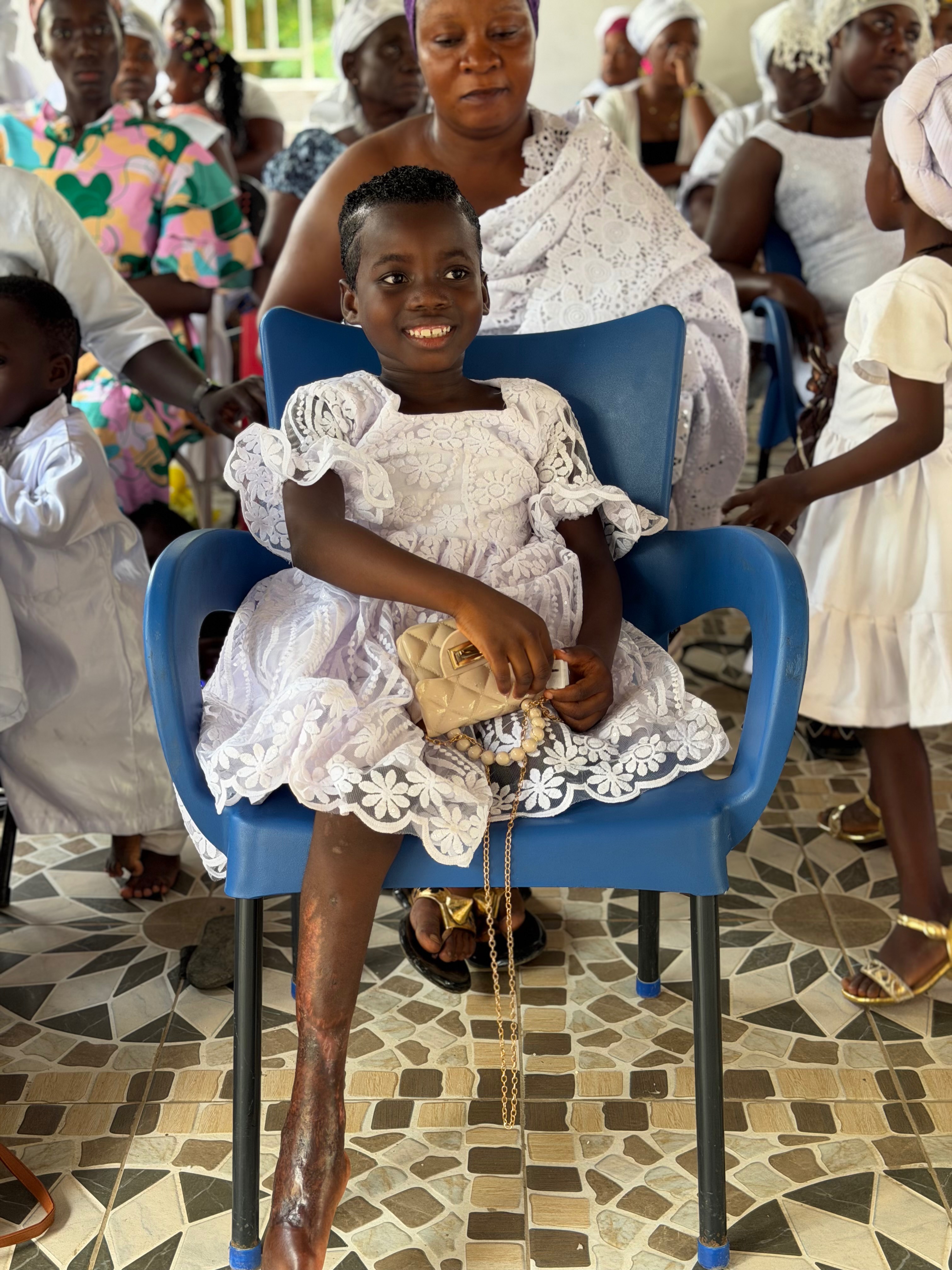 Help Gloria Walk Again with a Prosthetic Leg campaign photo, 5 of 8