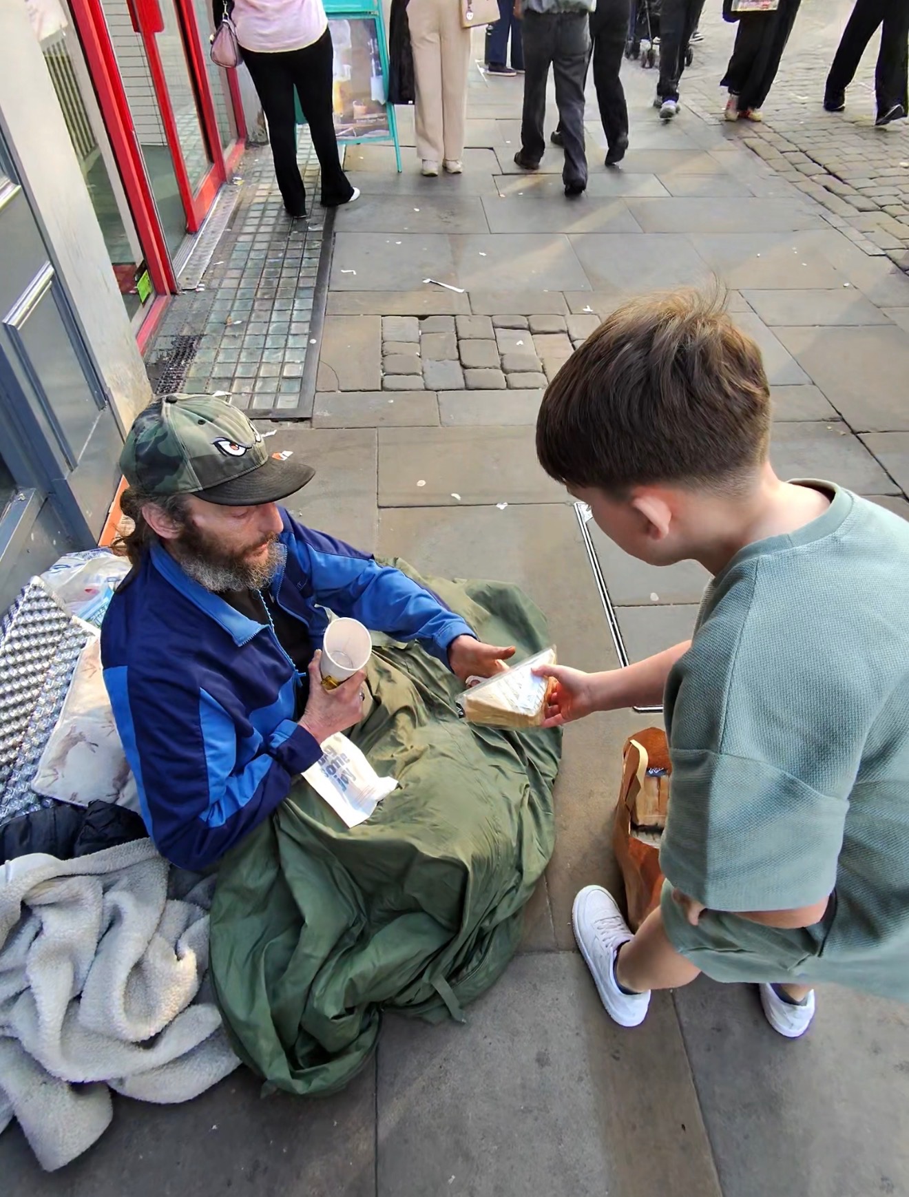 Fundraiser by Rowan Stapleton : ROWANS MISSION - RANDOM ACTS OF KINDNESS