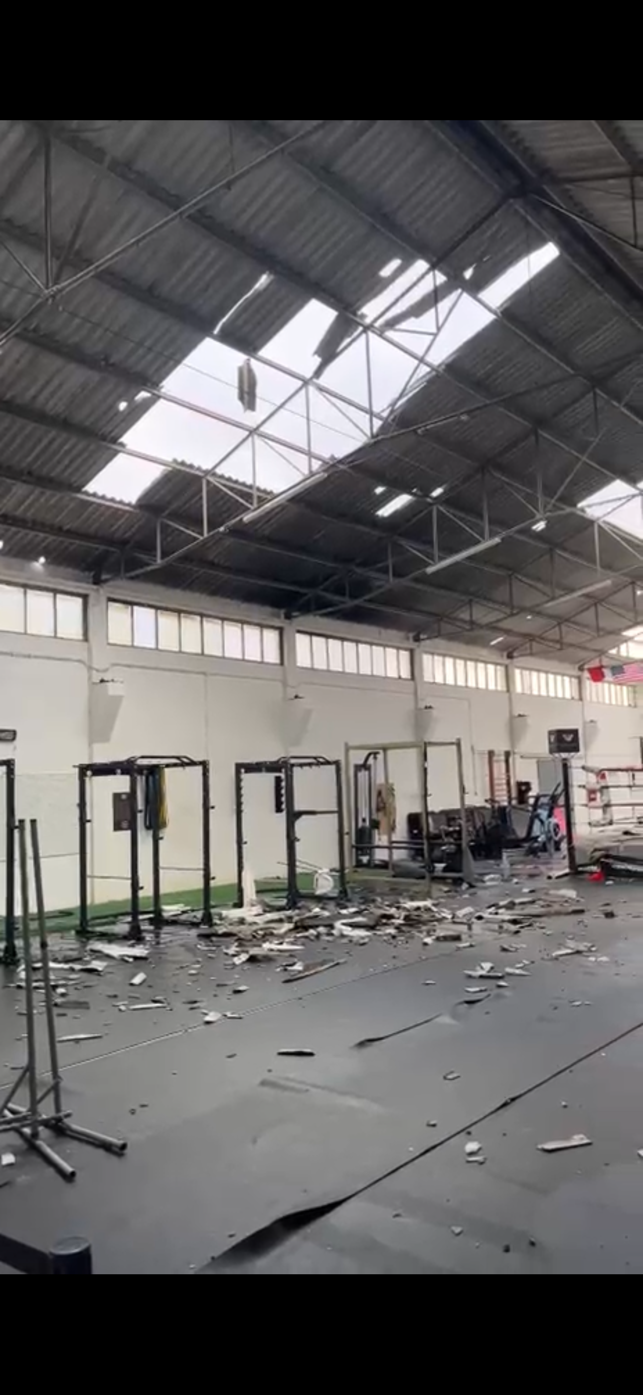 Foto da arrecadação Reconstrução do telhado da Arena DWF, 4 de 5