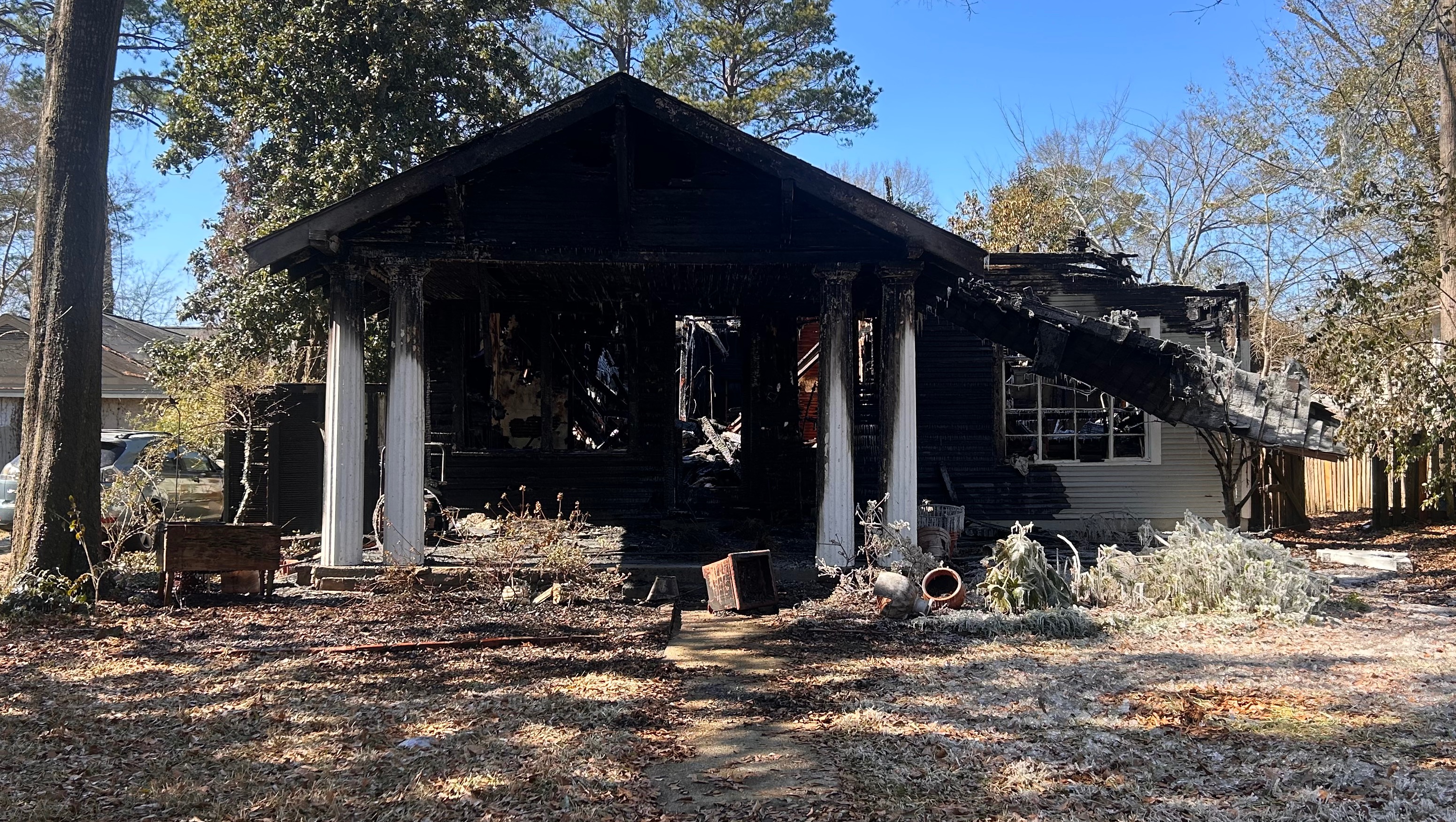 Help Dusti and Her Sons After a House Fire photo