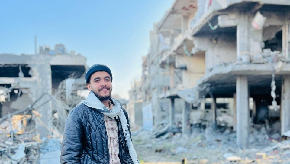 Help Mo'men and his family survive