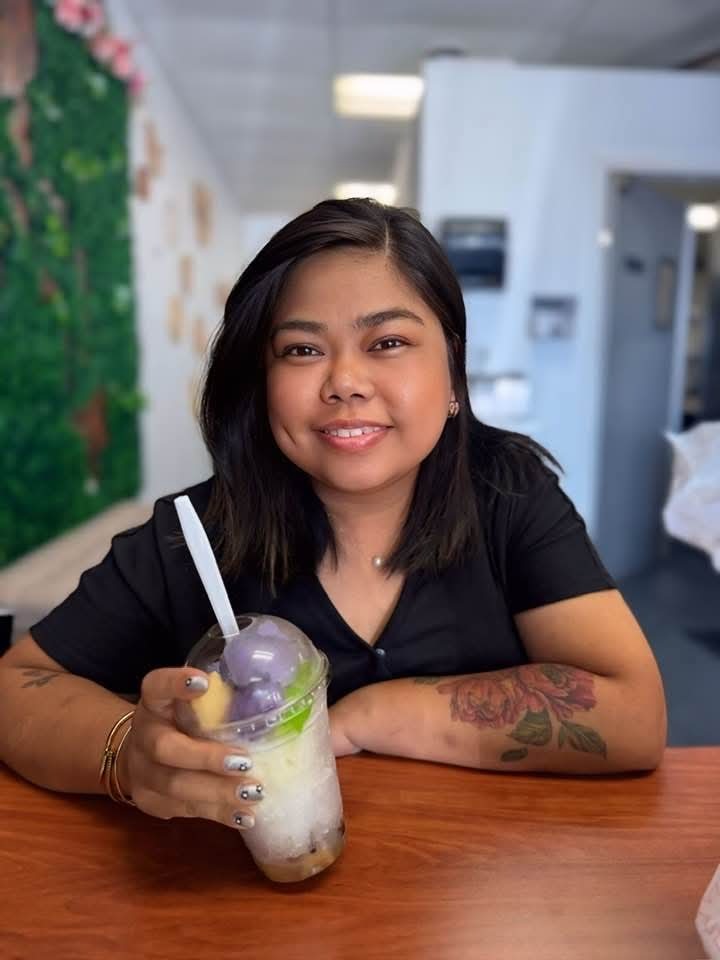Help Khristine See Her Family in the Philippines campaign photo, 5 of 6