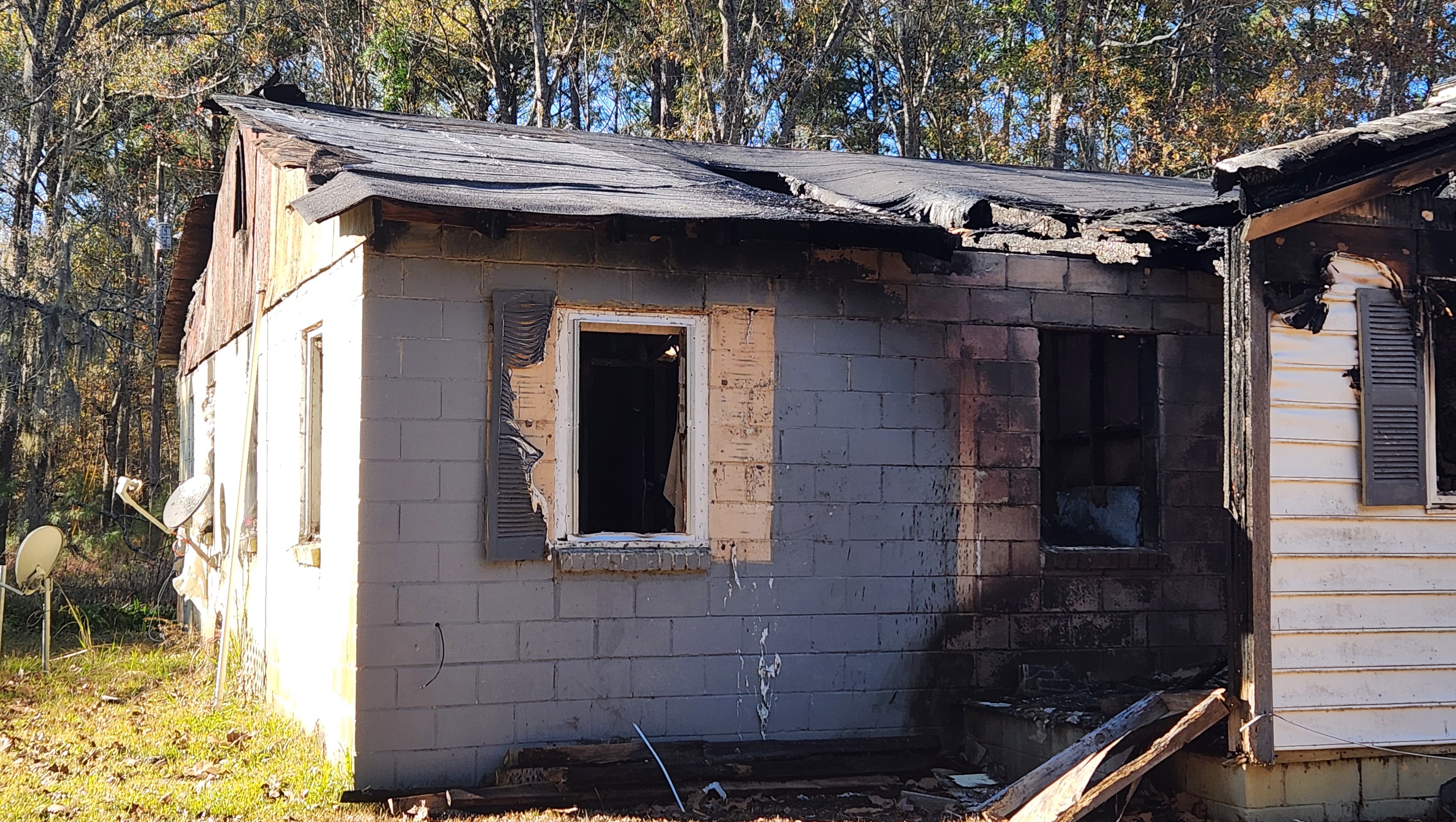 Fundraiser by Ahkeem Brown : Family of 6 loses everything in house fire