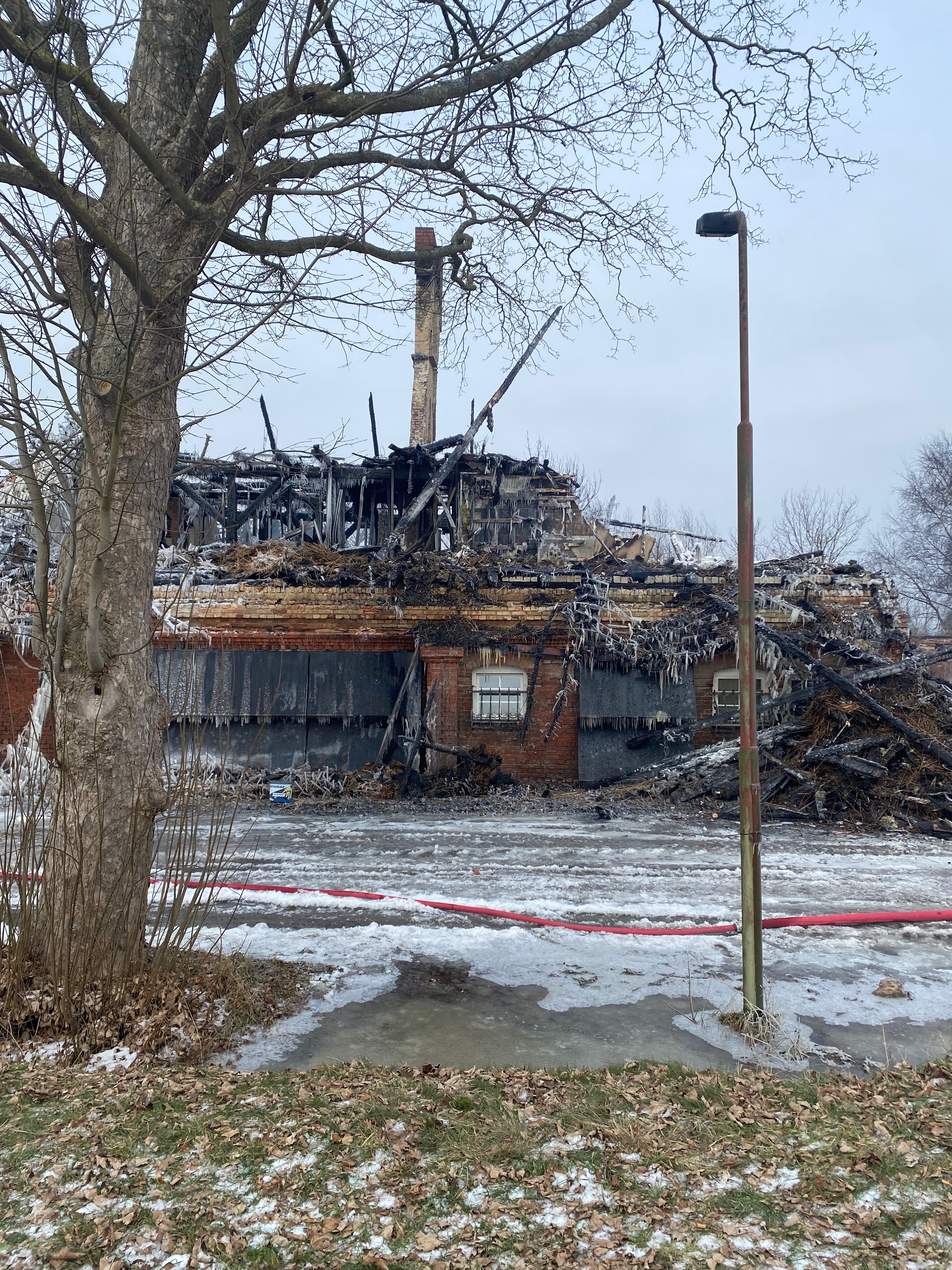 Alles im Feuer Verloren… campaign photo, 2 of 5