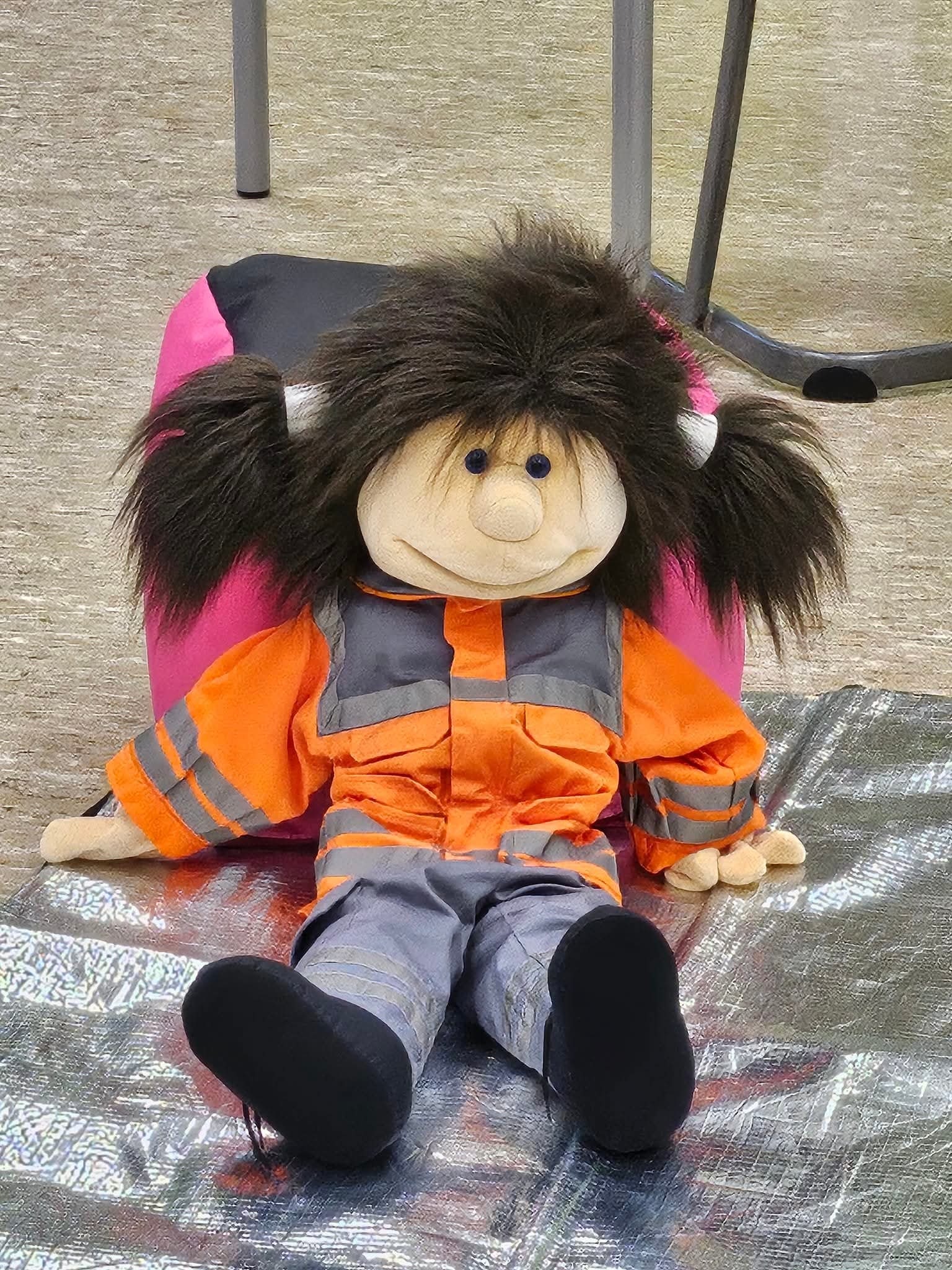 Ein Echter Rettungswagen nur für Kinder zum üben. campaign photo, 2 of 7