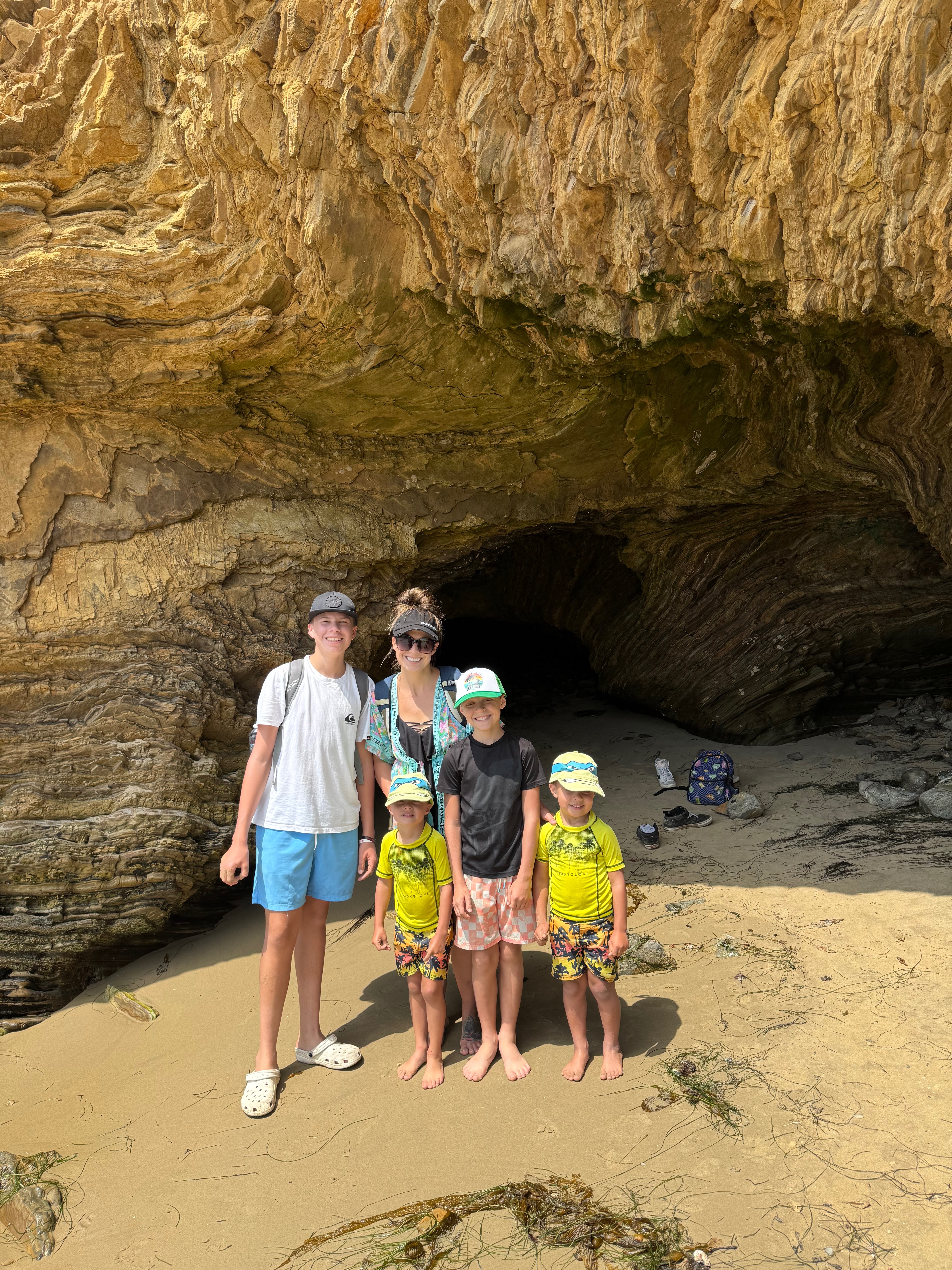 Help a Mother of 4 Provide a Safe Home & Future for Her Kids campaign photo, 6 of 8
