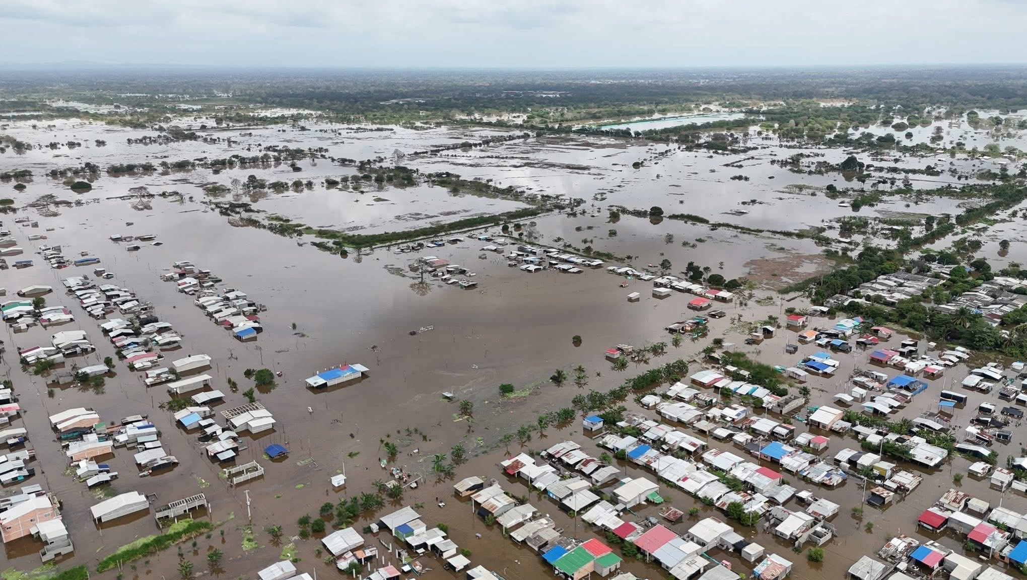 Emergencia por inundación   photo