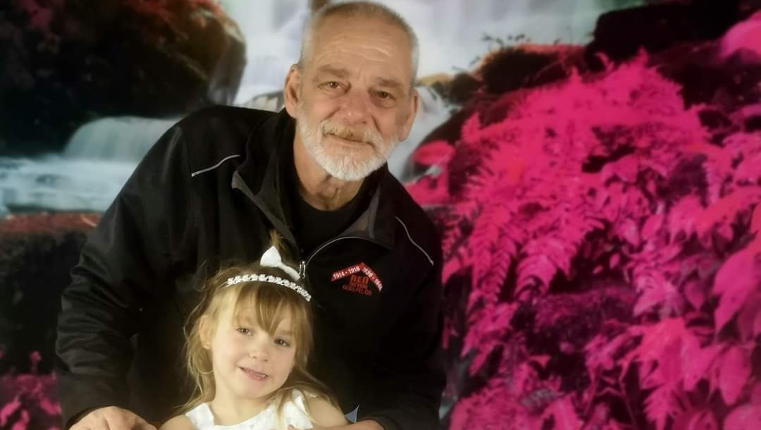 Supporting Mike & Tiffany McLean After Devastating Fire photo