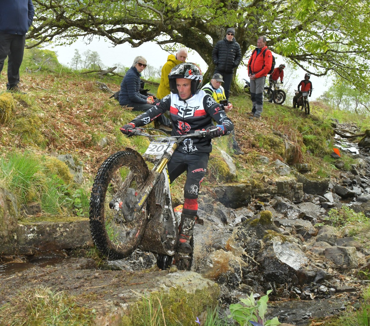 O único Português nos "Scottish Six Days Trials" campaign photo, 7 of 8