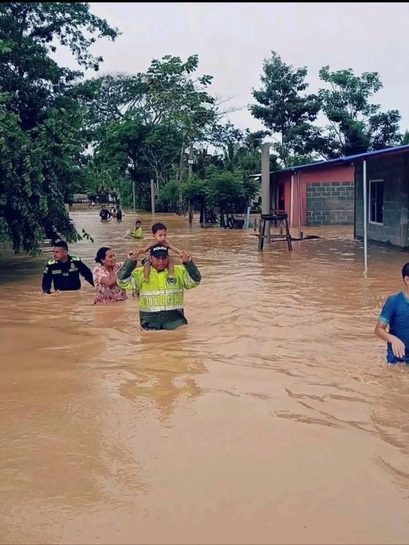 Help Flood Victims Cordoba - Ayuda a las Víctimas de Cordoba campaign photo, 4 of 8