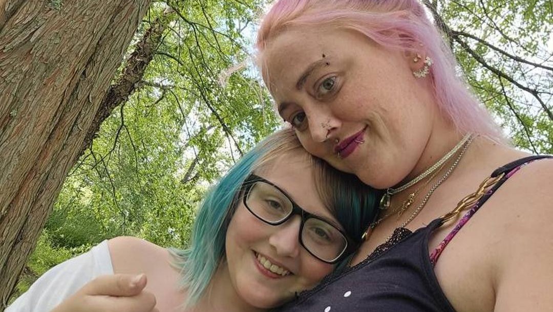 Help a Single Mom Start Over with an RV Camper photo